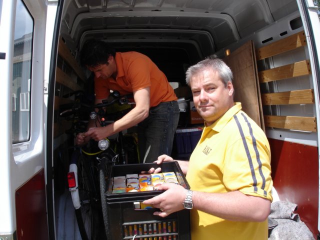 2006HWK 186.jpg